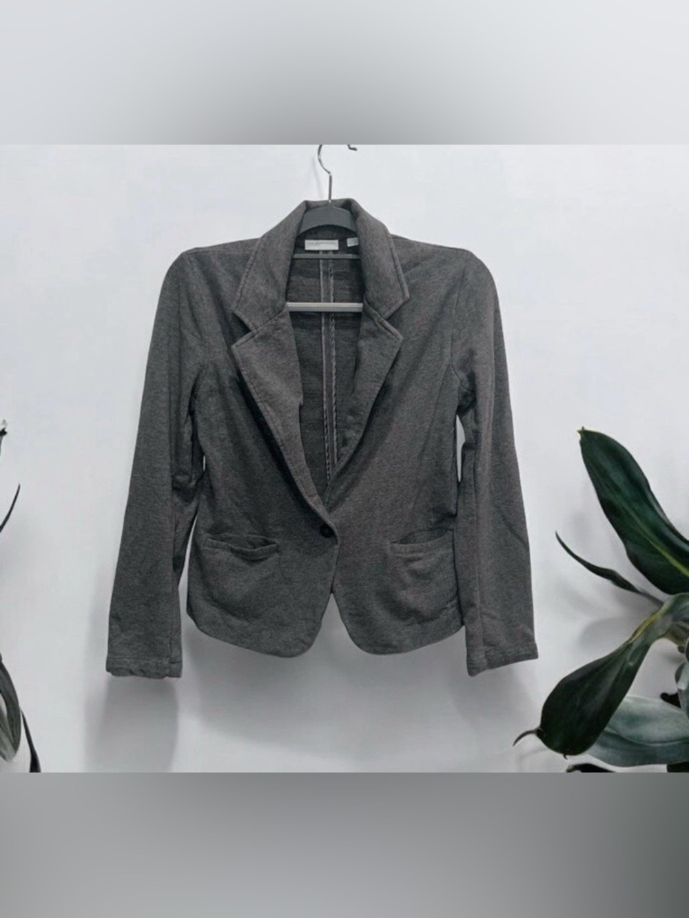 New York & Company Women’s Gray Blazer Jacket Size Medium (Fits Small)